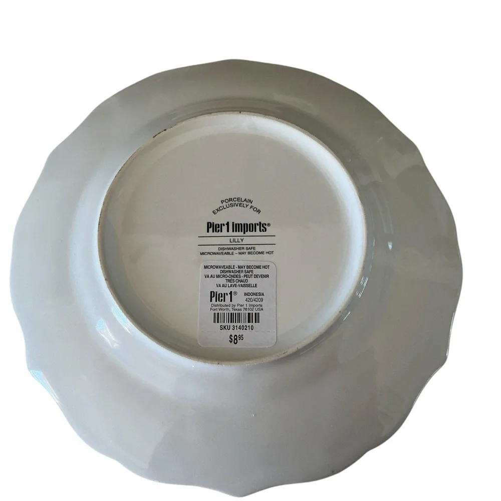 Pier 1 White and Green Dinnerware plate with Whimsical Design